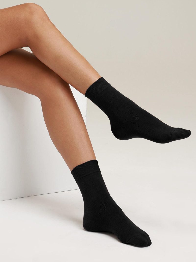 Women's Mid-Calf Cotton Casual Socks