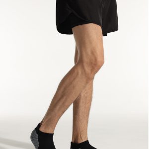 ys06-men-black-2 Soft athletic fabric detail on black men’s socks