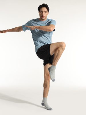 men wearing grey cushioned socks during workout